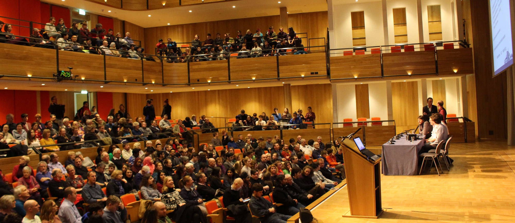 Over 400 people came to the gravitational wave detection event on 17 February 2016. Image credit: Hannah Middleton